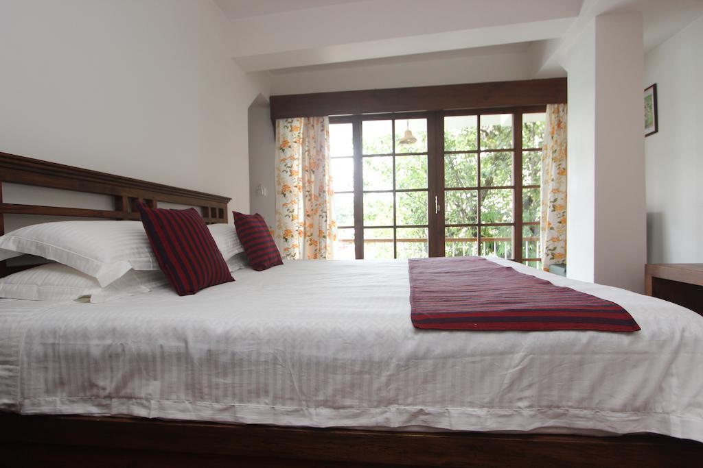 The Pear Tree Bed & Breakfast Shillong Ruang foto